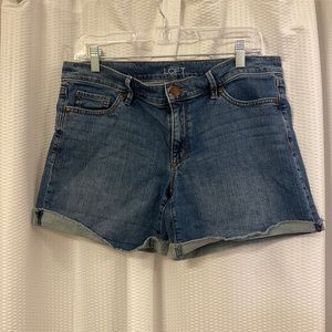 Loft jean short